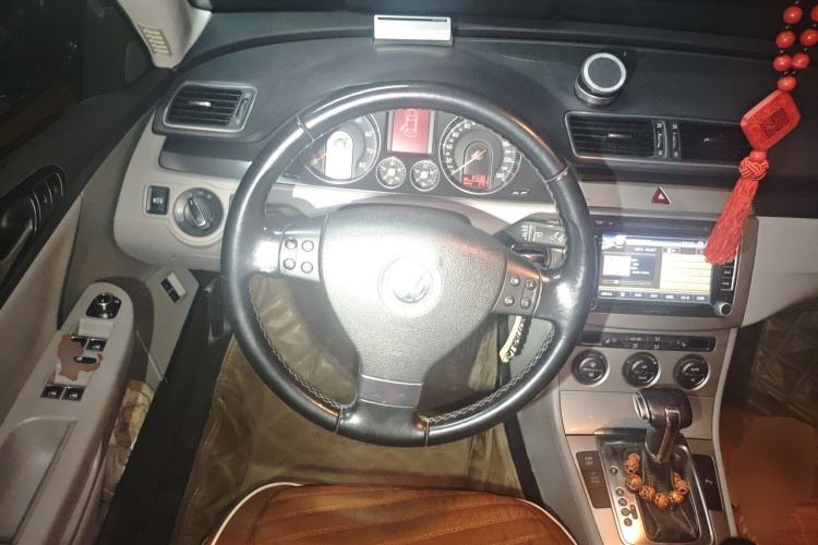 Used Volkswagen Magotan 2011 1.4 TSI Elite Edition Steering Wheel