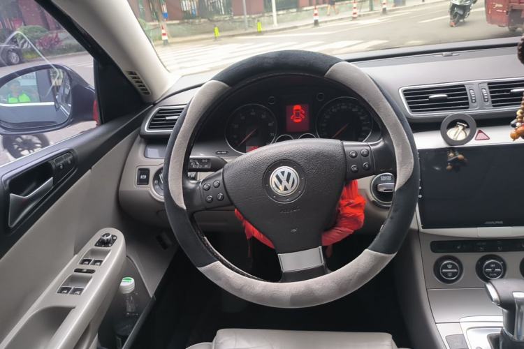 Used Volkswagen Magotan 2011 1.4 TSI Elite Edition Steering Wheel