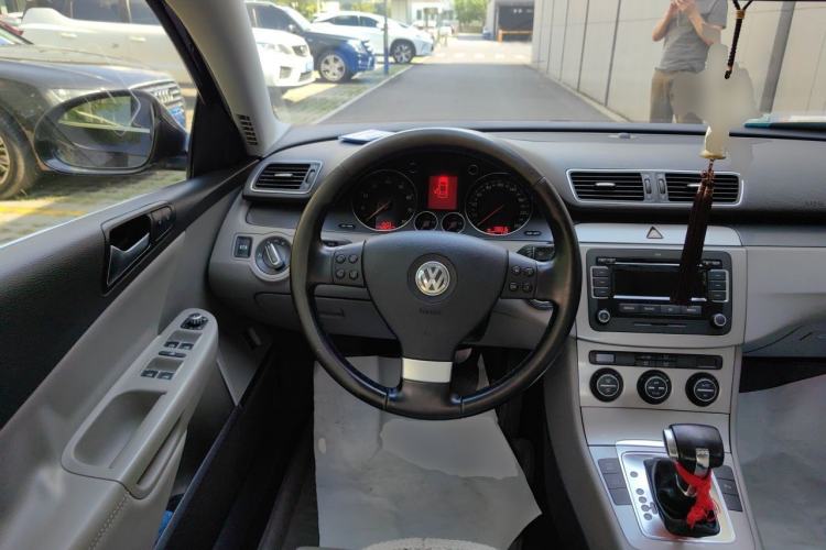 Used Volkswagen Magotan 2011 1.4 TSI Elite Edition Steering Wheel
