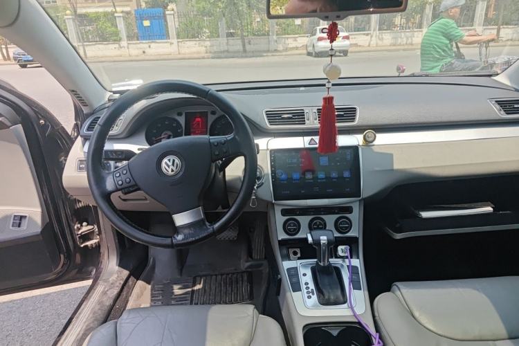 Used Volkswagen Magotan 2011 1.8TSI DSG Luxury Model Steering Wheel