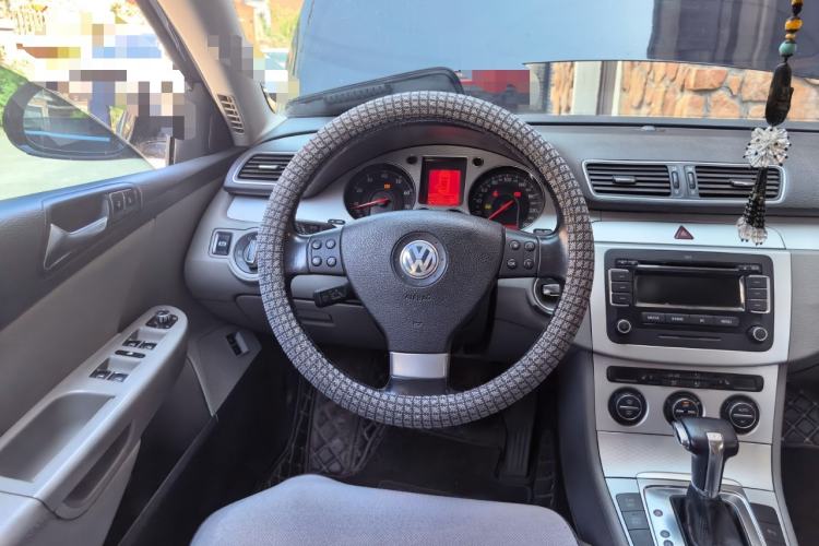 Used Volkswagen Magotan 2011 1.8TSI DSG Comfort Model Steering Wheel