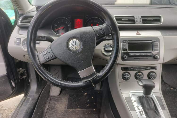 Used Volkswagen Magotan 2011 1.4 TSI Elite Edition Steering Wheel