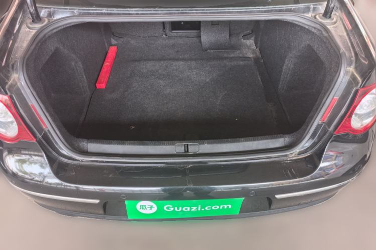 Used Volkswagen Magotan 2011 1.4 TSI Elite Edition Trunk