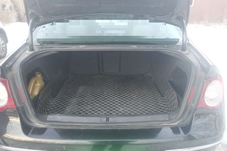 Used Volkswagen Magotan 2011 2.0 TSI DSG Luxury Edition Trunk