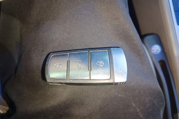 Used Volkswagen Magotan 2011 1.8TSI DSG Comfort Model Vehicle Key