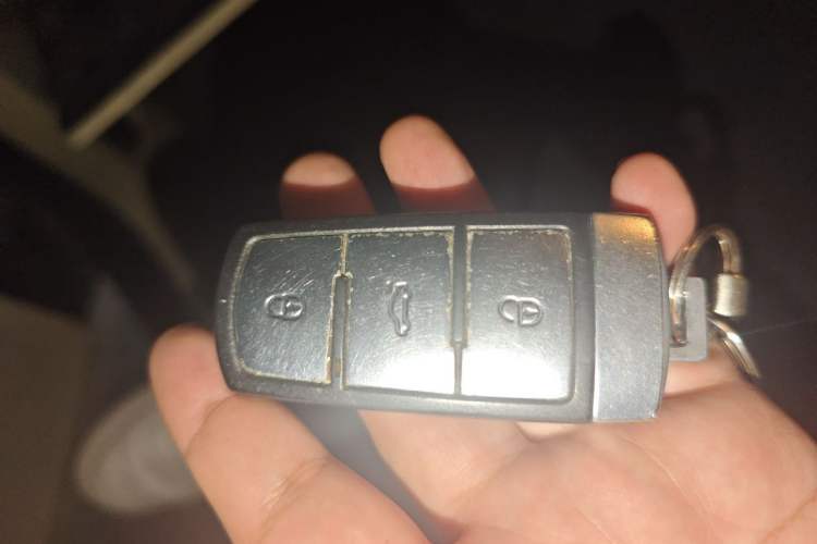Used Volkswagen Magotan 2011 1.8TSI DSG Luxury Model Vehicle Key