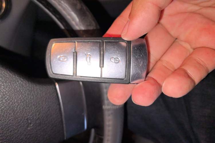 Used Volkswagen Magotan 2011 1.8TSI DSG Comfort Model Vehicle Key