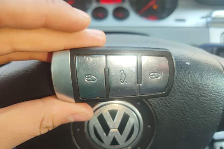 Used Volkswagen Magotan 2011 2.0 TSI DSG Comfort Edition Vehicle Key