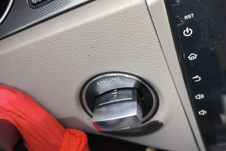 Used Volkswagen Magotan 2011 1.4 TSI Elite Edition Vehicle Key