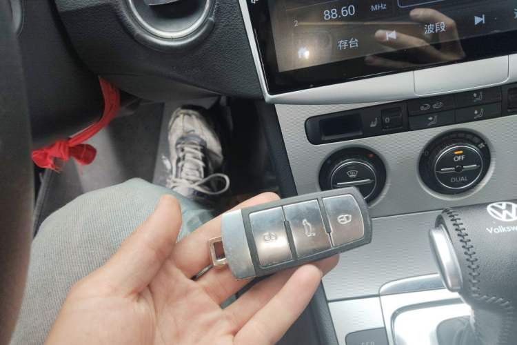 Used Volkswagen Magotan 2011 1.8TSI DSG Luxury Model Vehicle Key