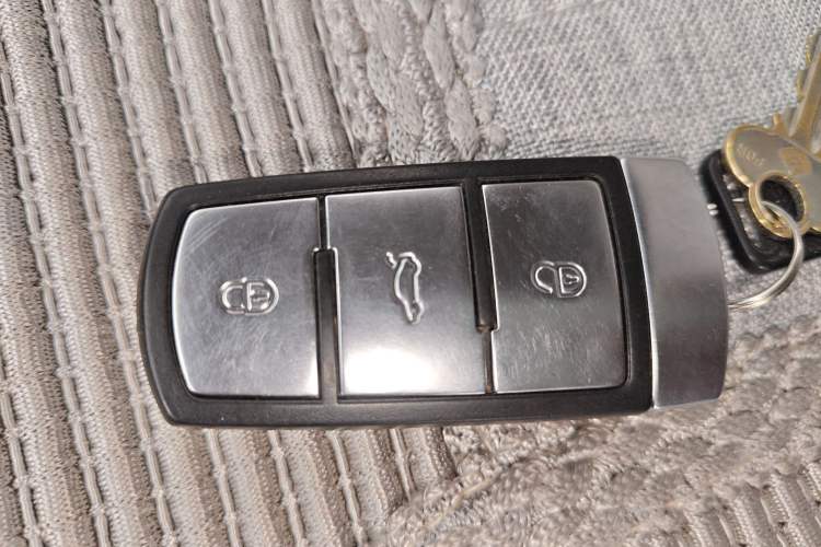Used Volkswagen Magotan 2011 1.4 TSI Elite Edition Vehicle Key