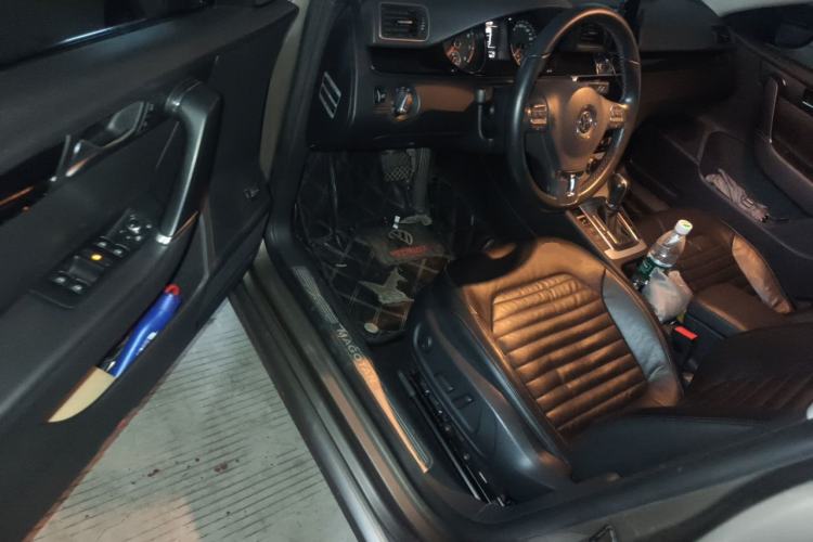 Used Volkswagen Magotan 2011 1.8TSI DSG Luxury Model Driver Seat
