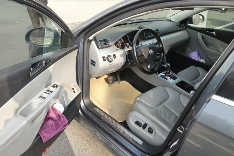 Used Volkswagen Magotan 2011 1.8TSI DSG Luxury Model Driver Seat