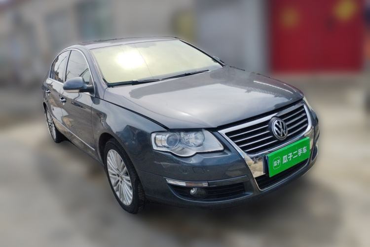Used Volkswagen Magotan 2011 2.0 TSI DSG Comfort Edition Front Right 45 Deg