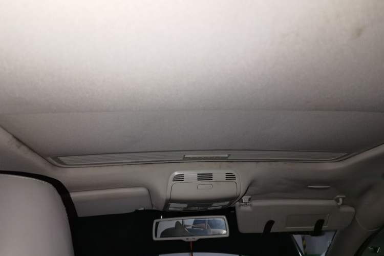 Used Volkswagen Magotan 2011 1.8TSI DSG Comfort Model Headliner