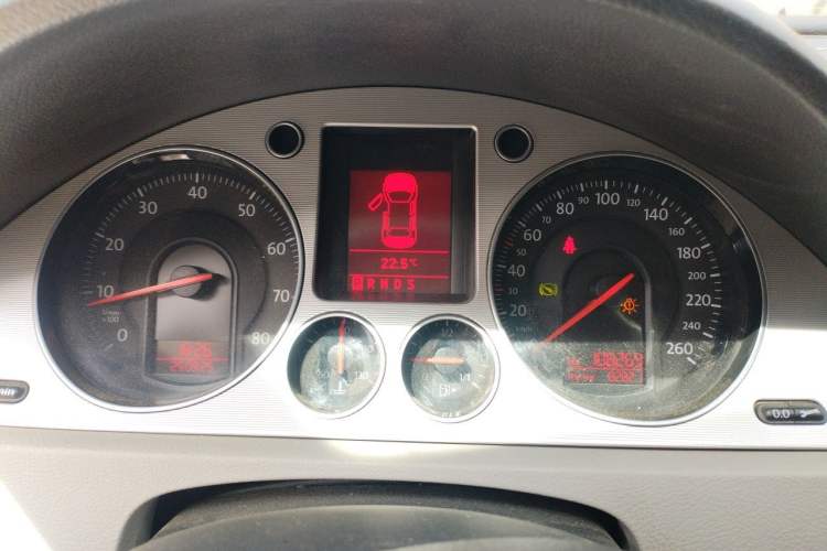 Used Volkswagen Magotan 2011 2.0 TSI DSG Comfort Edition Instrument Cluster