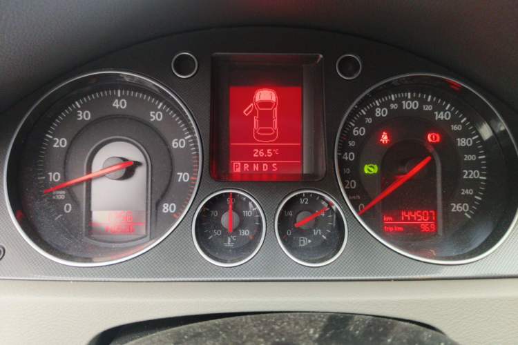 Used Volkswagen Magotan 2011 1.4 TSI Elite Edition Instrument Cluster