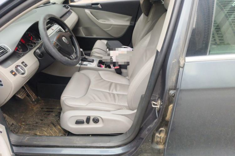 Used Volkswagen Magotan 2011 1.4 TSI Elite Edition Left Front Seat