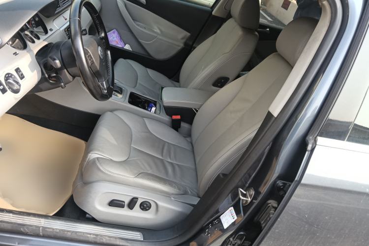 Used Volkswagen Magotan 2011 1.8TSI DSG Luxury Model Left Front Seat