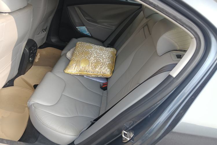 Used Volkswagen Magotan 2011 1.8TSI DSG Luxury Model Left Rear Seat