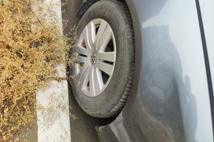 Used Volkswagen Magotan 2011 1.4 TSI Elite Edition Right Front Wheel Hub