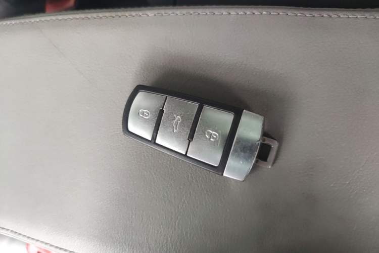 Used Volkswagen Magotan 2011 1.4 TSI Elite Edition Vehicle Key