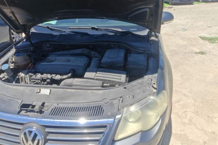 Used Volkswagen Magotan 2011 2.0 TSI DSG Luxury Edition Engine Bay Left