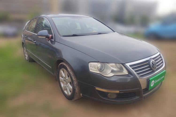 Used Volkswagen Magotan 2011 1.4 TSI Elite Edition Front Right 45 Deg