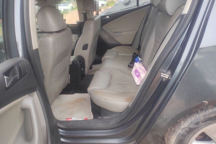 Used Volkswagen Magotan 2011 1.4 TSI Elite Edition Left Rear Seat
