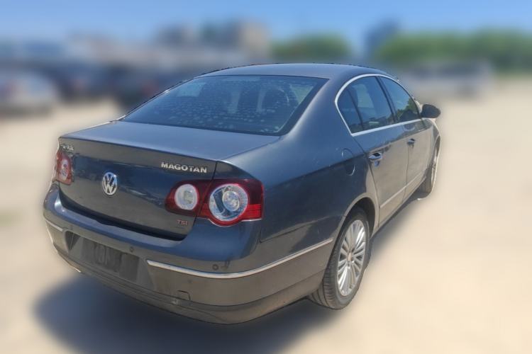 Used Volkswagen Magotan 2011 2.0 TSI DSG Luxury Edition Rear Right 45 Deg