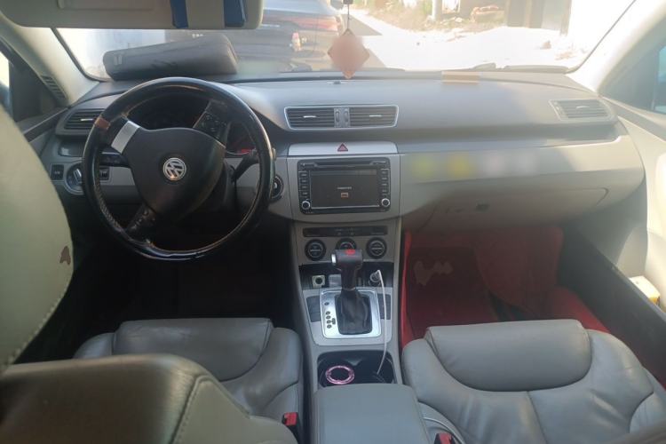Used Volkswagen Magotan 2011 1.4 TSI Elite Edition Center Console