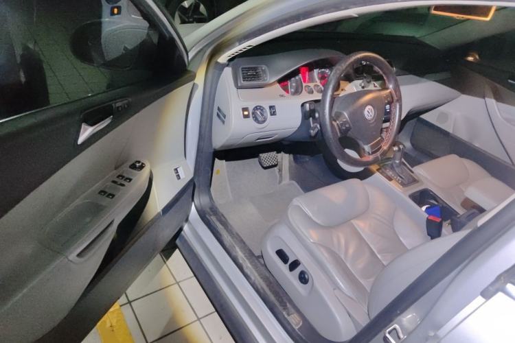Used Volkswagen Magotan 2011 1.8TSI DSG Comfort Model Driver Seat