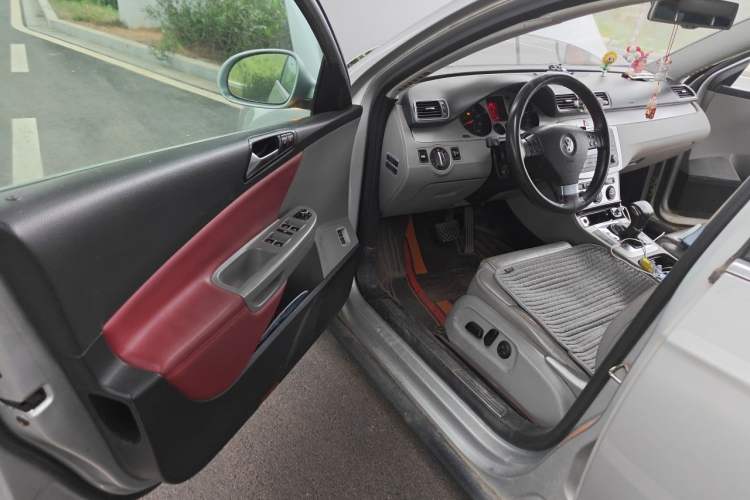 Used Volkswagen Magotan 2011 1.8TSI DSG Comfort Model Driver Seat