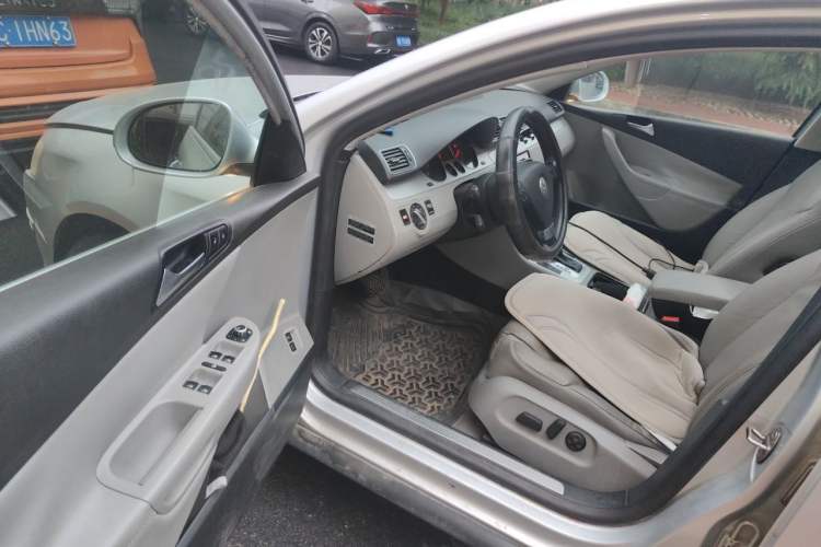 Used Volkswagen Magotan 2011 1.8TSI DSG Luxury Model Driver Seat