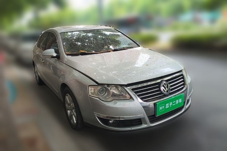 Used Volkswagen Magotan 2011 1.4 TSI Elite Edition Front Right 45 Deg