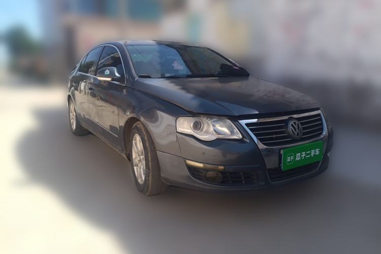 Used Volkswagen Magotan 2011 1.4 TSI Elite Edition Front Right 45 Deg