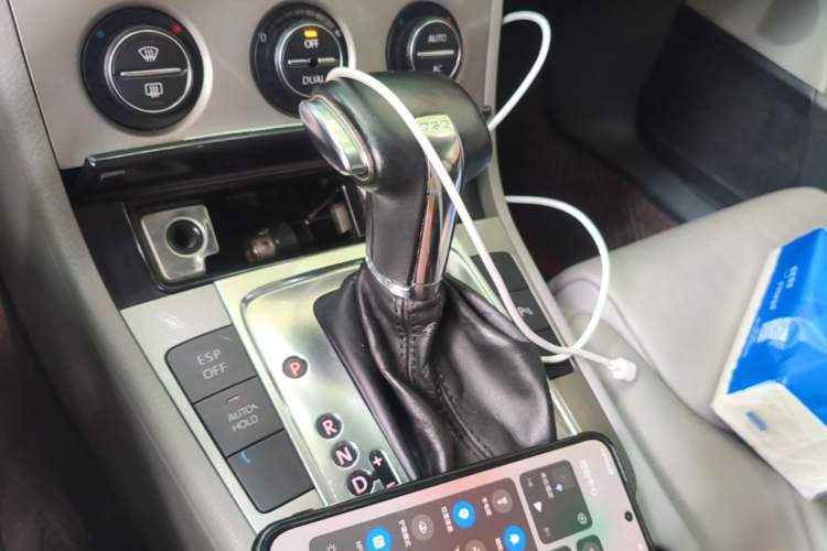 Used Volkswagen Magotan 2011 1.4 TSI Elite Edition Gear Lever
