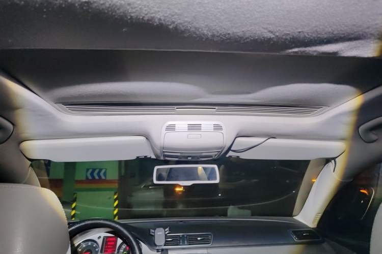 Used Volkswagen Magotan 2011 1.8TSI DSG Comfort Model Headliner