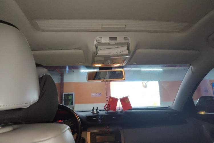 Used Volkswagen Magotan 2011 1.8TSI DSG Comfort Model Headliner