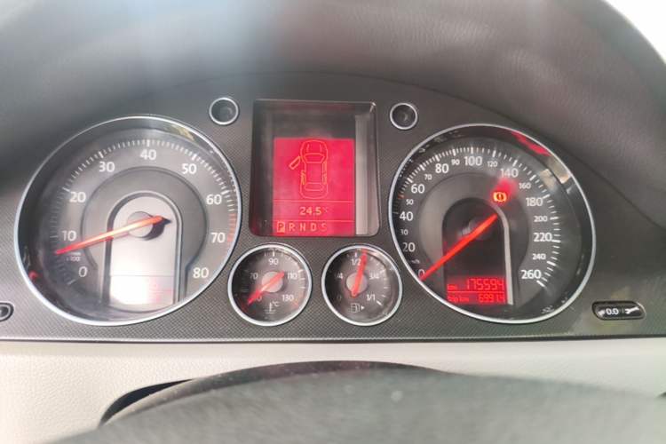 Used Volkswagen Magotan 2011 1.4 TSI Elite Edition Instrument Cluster