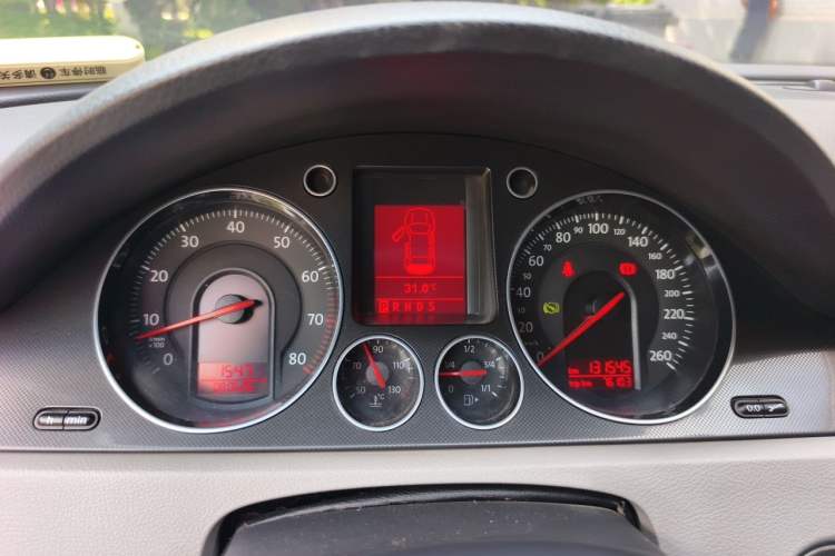 Used Volkswagen Magotan 2011 1.4 TSI Elite Edition Instrument Cluster
