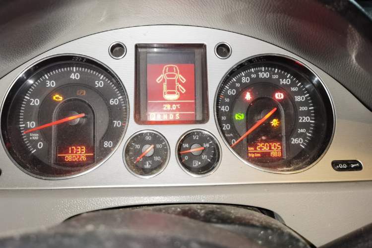 Used Volkswagen Magotan 2011 1.8TSI DSG Comfort Model Instrument Cluster
