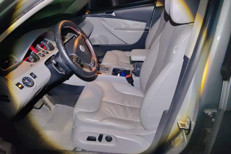 Used Volkswagen Magotan 2011 1.8TSI DSG Comfort Model Left Front Seat