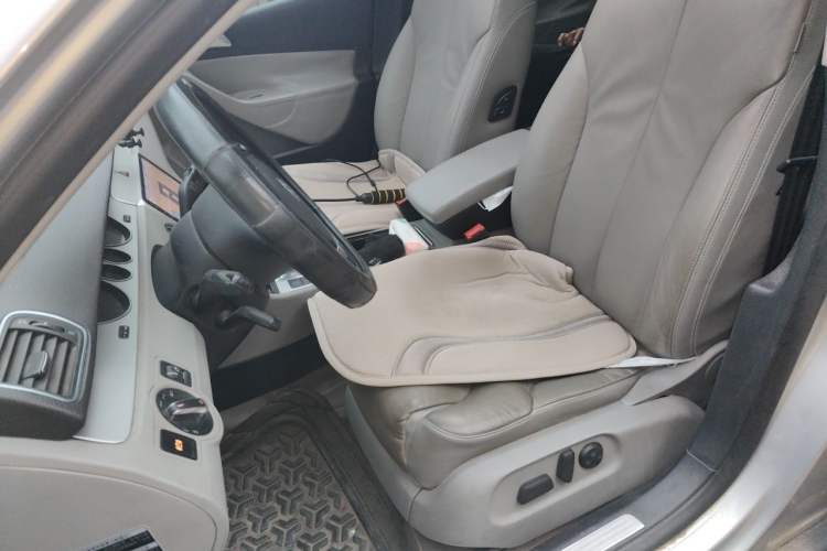 Used Volkswagen Magotan 2011 1.8TSI DSG Luxury Model Left Front Seat
