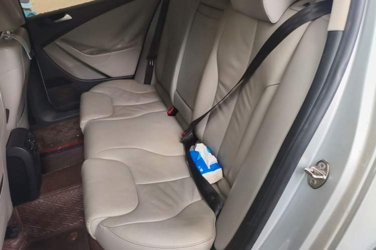 Used Volkswagen Magotan 2011 1.4 TSI Elite Edition Left Rear Seat