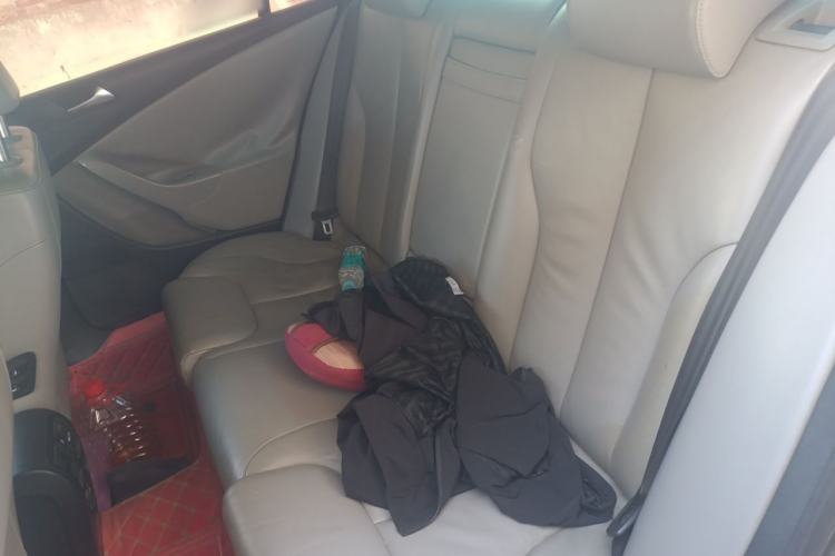 Used Volkswagen Magotan 2011 1.4 TSI Elite Edition Left Rear Seat