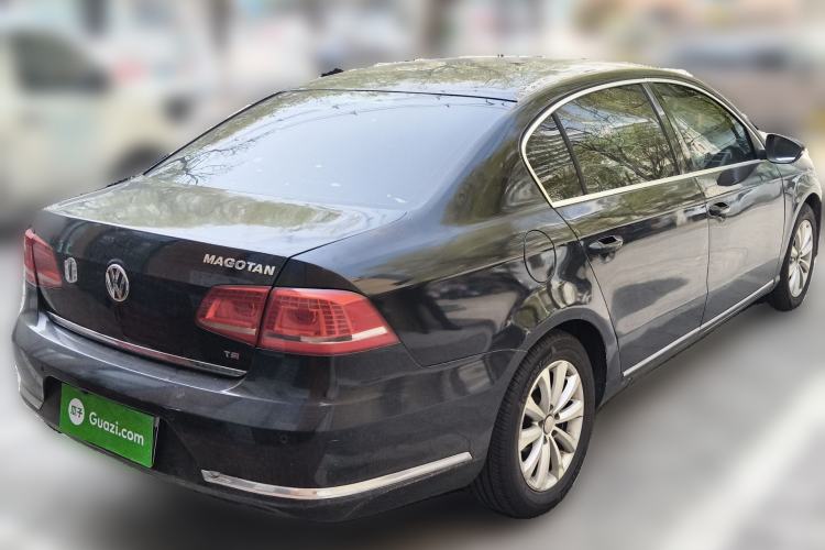 Used Volkswagen Magotan 2011 1.8TSI DSG Luxury Model Rear Right 45 Deg