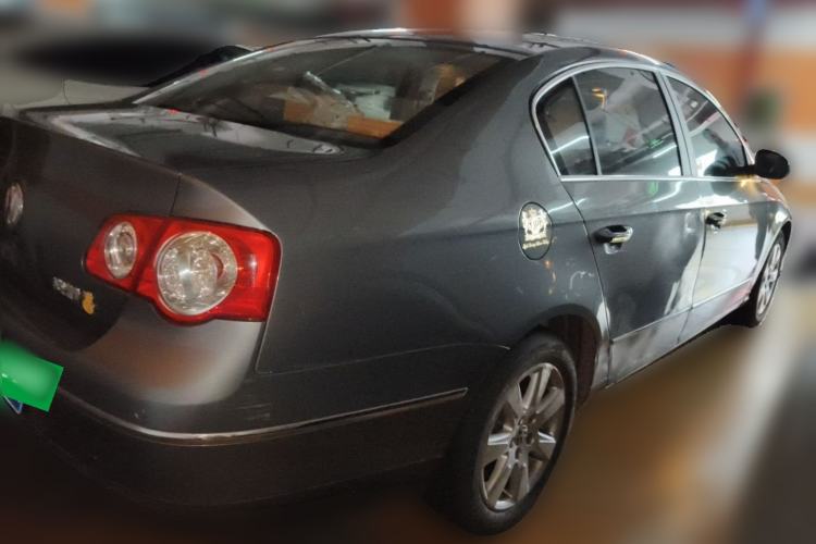 Used Volkswagen Magotan 2011 1.8TSI DSG Comfort Model Rear Right 45 Deg