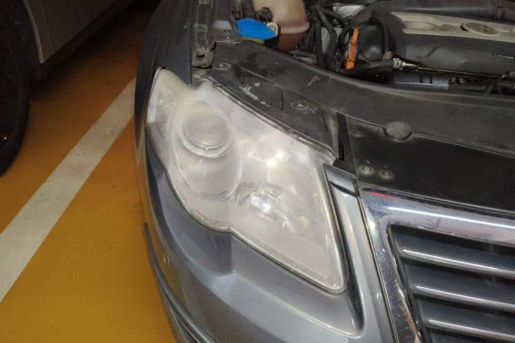 Used Volkswagen Magotan 2011 1.8TSI DSG Comfort Model Right Front Headlight
