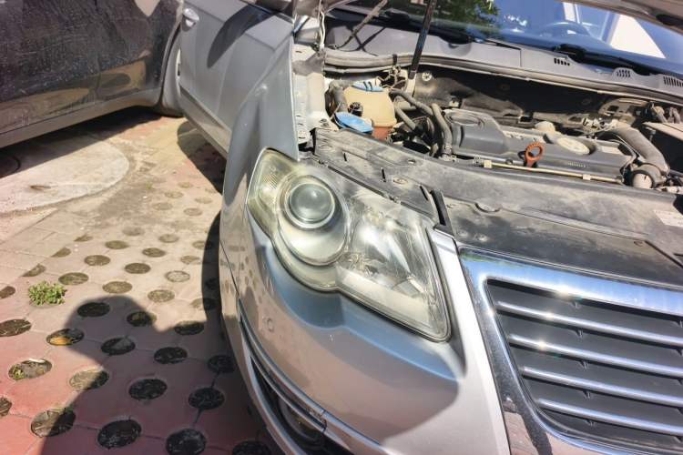Used Volkswagen Magotan 2011 1.4 TSI Elite Edition Right Front Headlight